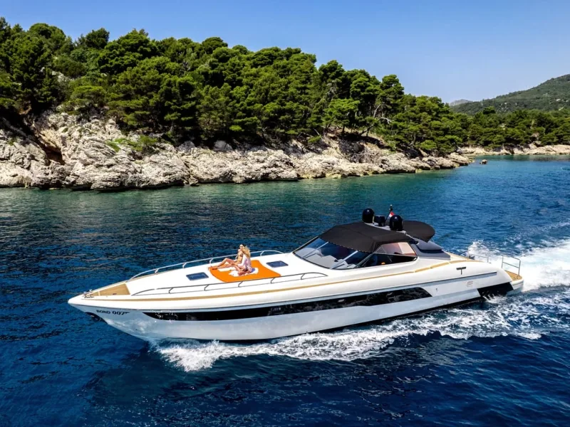 BOND 007 luxury yacht charter Dubrovnik 20m premium