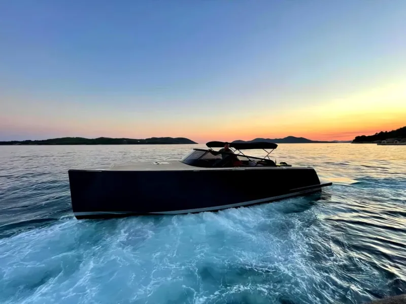 VanDutch 32 luxury yacht charter Dubrovnik design icon